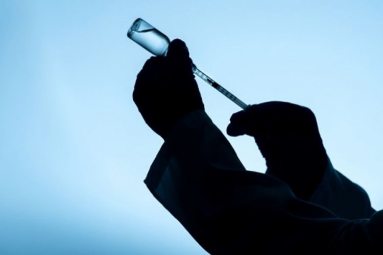 29 ayda 217 kez koronavir&uuml;s aşısı oldu! Klinikte araştırıldı