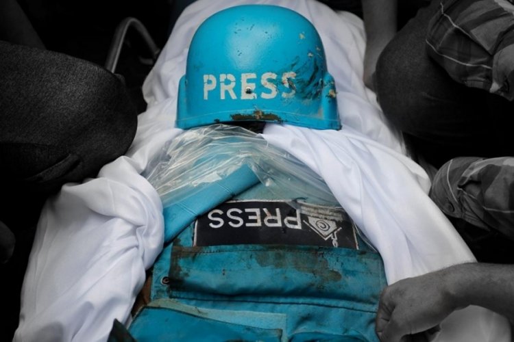 İsrail ordusu, Gazze'de bir gazeteciyi daha &ouml;ld&uuml;rd&uuml;