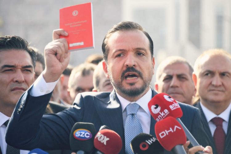 Zorlu, 16 yaşında bir &ccedil;ocuğun adam &ouml;ld&uuml;rmesi ve Mısır'a ka&ccedil;masıyla ilgili soru &ouml;nergesi verdi