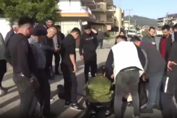 Antalya'da kamyonet &ouml;ğrenciye &ccedil;arptı!