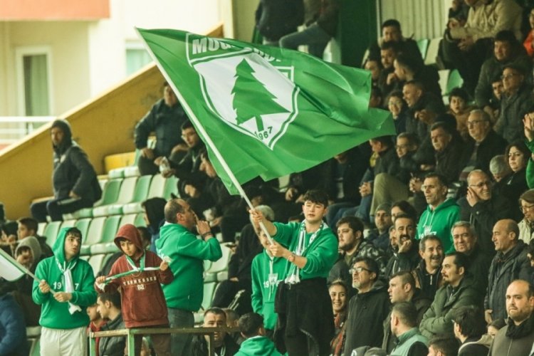 Taraftarlardan zorlu ma&ccedil;a davet