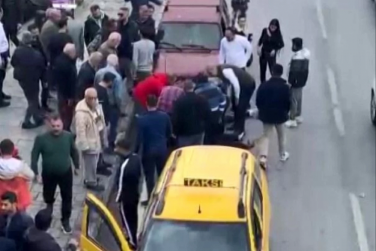 İzmir'de trafikte silahlı kavga: 2 yaralı
