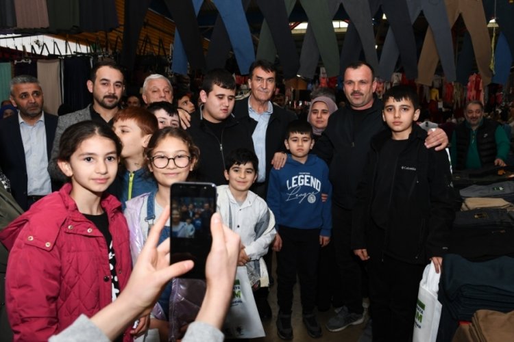 Bursa'da vatandaştan Mustafa D&uuml;ndar'a yoğun ilgi