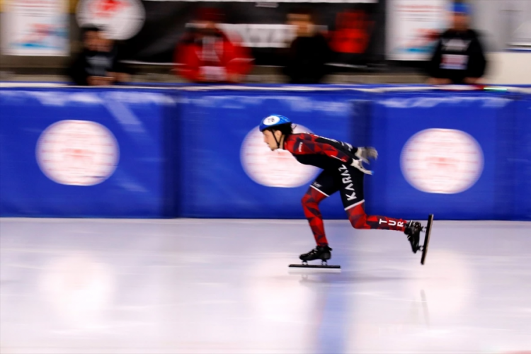 Short Track Federasyon Kupası Kocaeli'de başladı