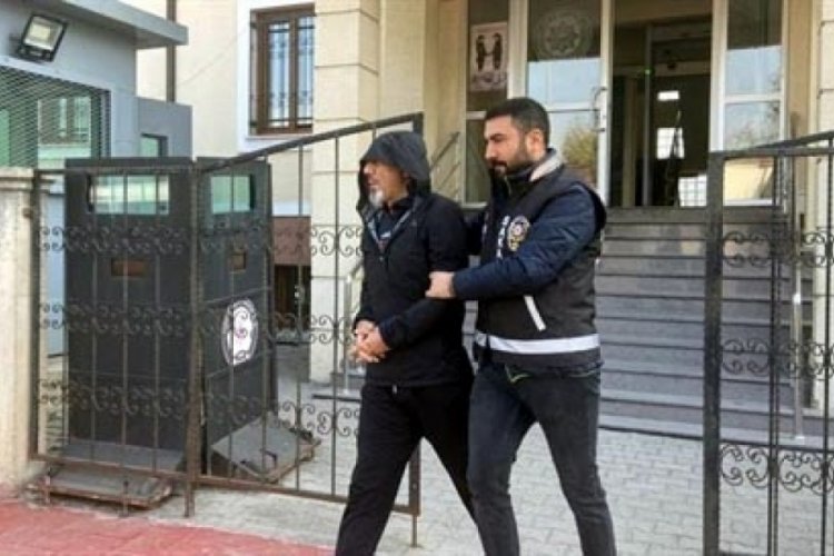 Sakarya'da &ccedil;atıdan &ccedil;evreye ateş a&ccedil;an ihra&ccedil; polis tutuklandı