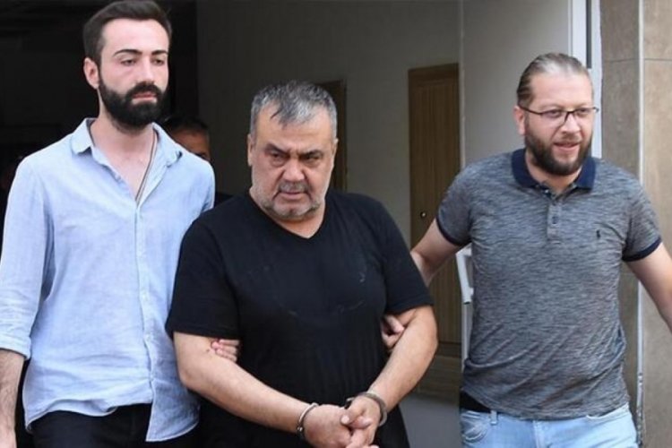 Şarkıcı Metin Işık ve eşine beraat, oğluna m&uuml;ebbet istemi