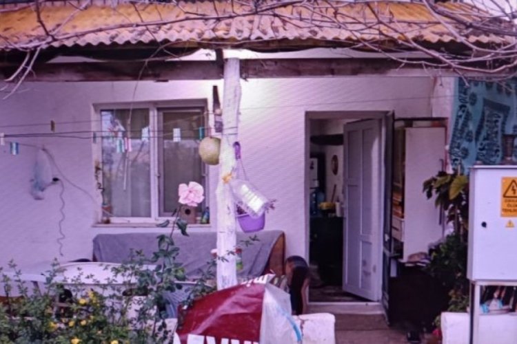 74 yaşındaki kadını bı&ccedil;aklayarak &ouml;ld&uuml;ren yabancı uyruklu kadın tutuklandı