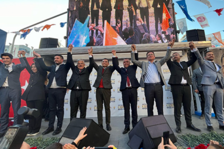 Antalya Kumluca'da Cumhur İttifakı Se&ccedil;im Koordinasyon Merkezi A&ccedil;ıldı