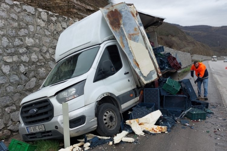 Samsun'da tır, arıza yapan kamyoneti ezdi: 1 yaralı