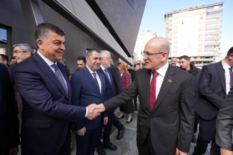Bakan Şimşek, D.T. Şehitkamil Sahnesi'ni inceledi