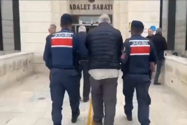 Balıkesir Edremit'te iki ter&ouml;r ş&uuml;phelisi yakalandı
