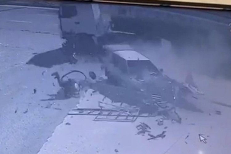 Şanlıurfa'da tanker ile otomobil &ccedil;arpıştı: 1 &ouml;l&uuml;