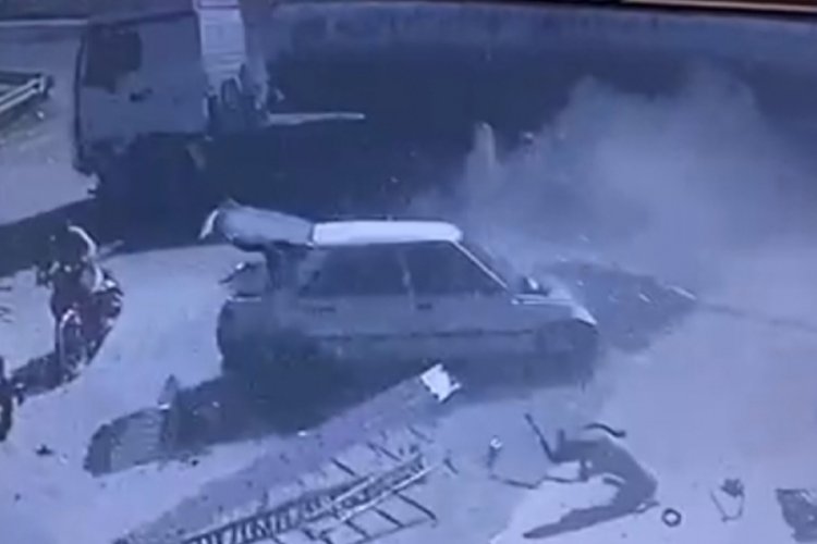 Şanlıurfa'da 1 kişinin &ouml;ld&uuml;ğ&uuml; feci kaza kamerada