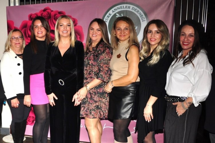 Bursa'da annelerin eğlence dolu 8 Mart kutlaması