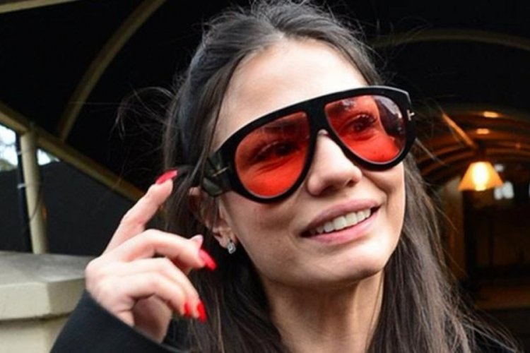 Demet &Ouml;zdemir'in g&ouml;zl&uuml;ğ&uuml; dikkatleri &ccedil;ekti