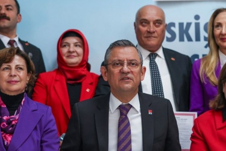 &Ouml;zel: CHP'li belediyeler eşit hizmet verir