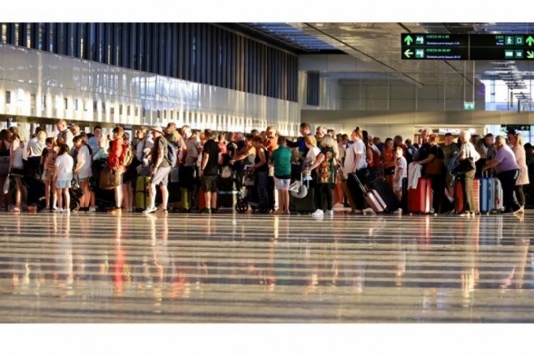 Rusya'dan a&ccedil;ıklama: T&uuml;rkiye ile turizmde &ouml;deme krizi yok