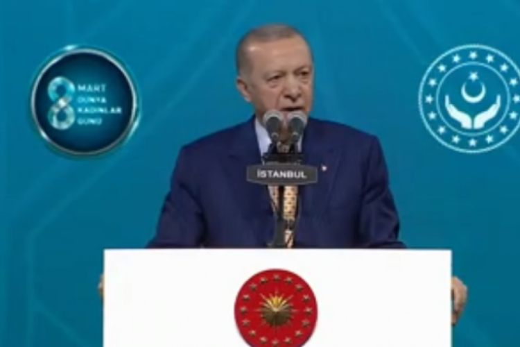 Cumhurbaşkanı Erdoğan: Sadece 8 Mart değil yılın kalan 364 g&uuml;n&uuml; de kadınların g&uuml;n&uuml;d&uuml;r