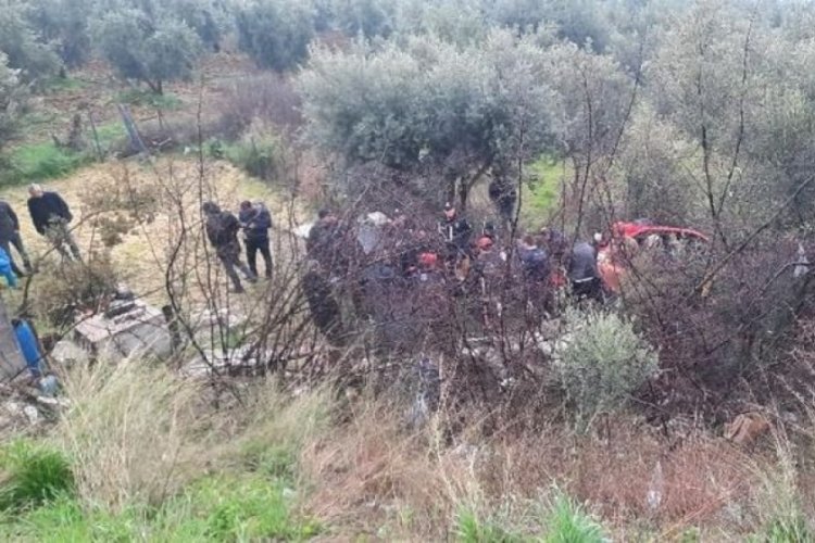 Bursa'da otomobil şarampole yuvarlandı: 3 yaralı