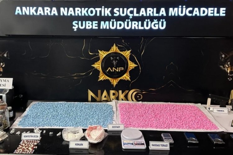 Ankara'ya uyuşturucu sevkine 2 g&ouml;zaltı!
