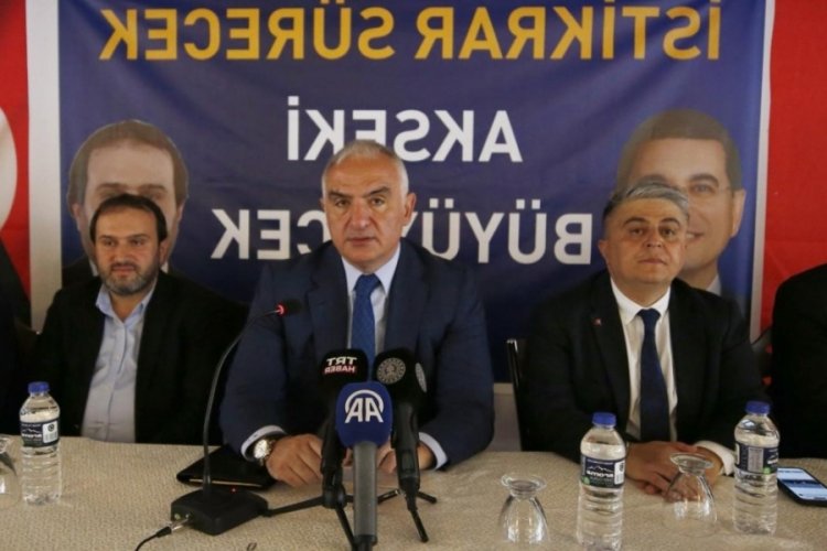 K&uuml;lt&uuml;r ve Turizm Bakanı Ersoy Akseki'de muhtarlar ve partililerle buluştu