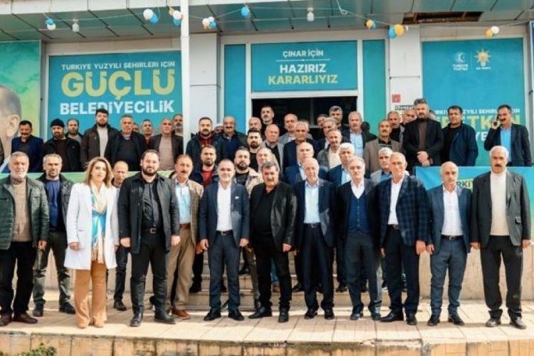 Diyarbakır'da CHP'li belediye başkan adayı AK Parti'ye ge&ccedil;ti