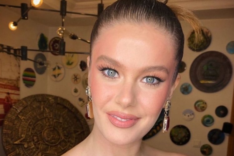 Kız bebek bekleyen Burcu Biricik, karnı burnunda karelerini paylaştı