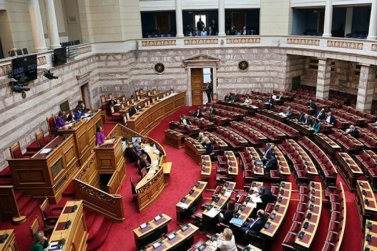 Yunanistan'da '&ouml;zel &uuml;niversiteler' a&ccedil;ılacak