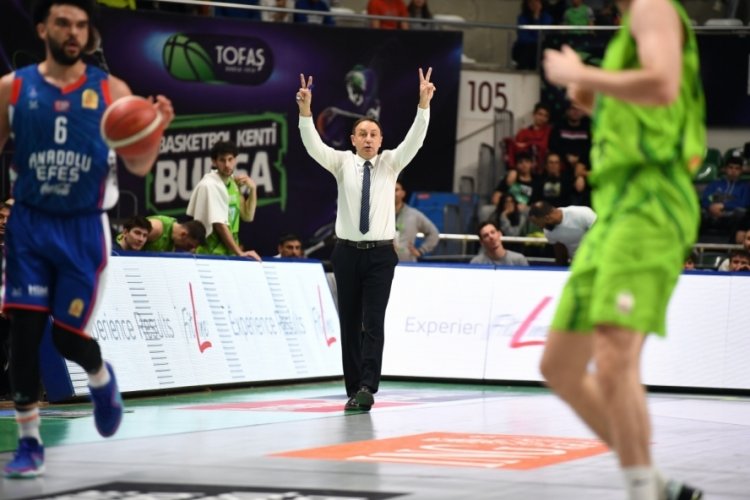 TOFAŞ Basketbol Takımı Başantren&ouml;r&uuml; Orhun Ene: Kazanmaya yakındık