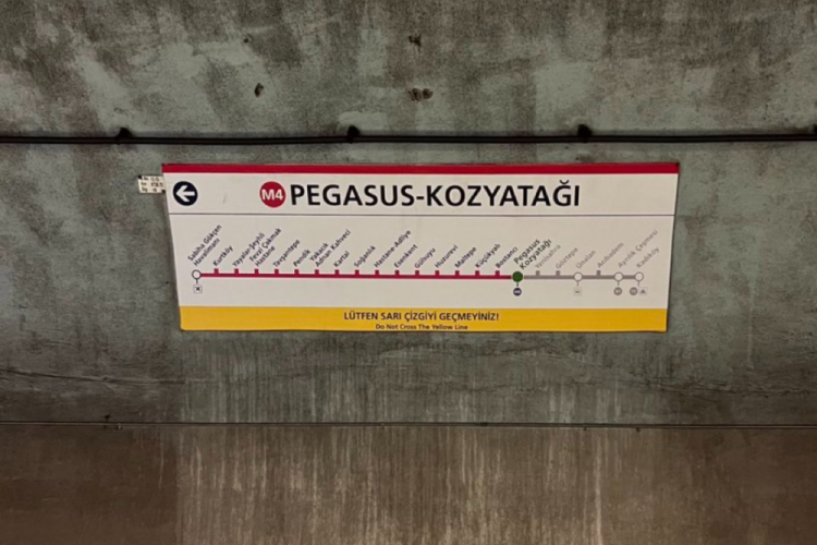 Pegasus, İstanbul'da Kozyatağı metro durağının isim haklarını satın aldı