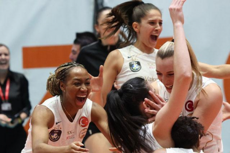 VakıfBank, Eczacıbaşı Dynavit'i mağlup etti
