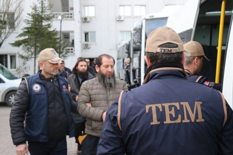 Eylem hazırlığındayken yakalanan 33 DEAŞ ş&uuml;phelisi adliyeye sevk edildi