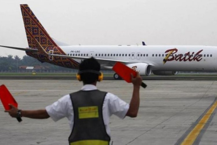 Pilotları uyuyan yolcu u&ccedil;ağı rotasından saptı; bakanlık soruşturma başlattı