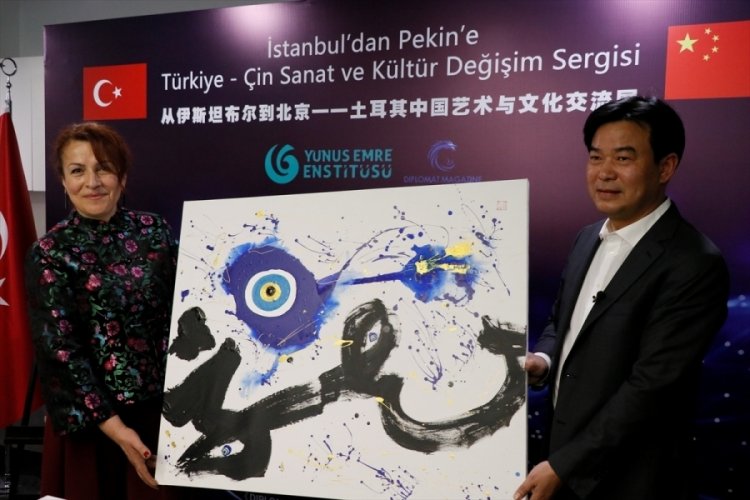 Türk ve Çinli sanatçılardan kültürel motifleri buluşturan eserlerin yer aldığı ortak resim sergisi