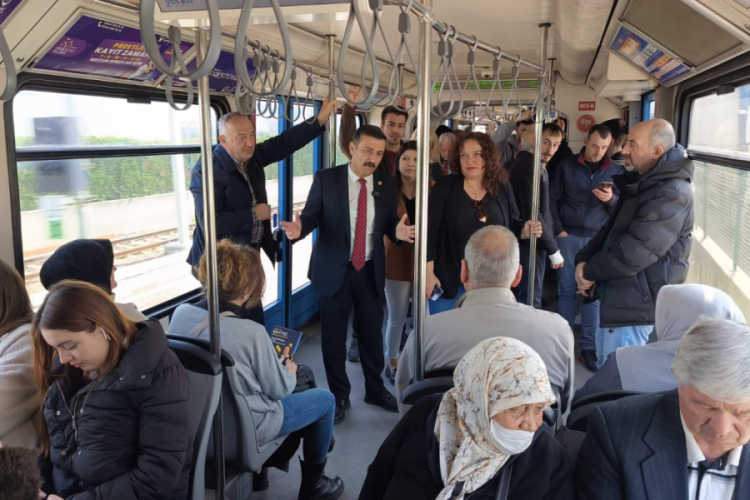 Sel&ccedil;uk T&uuml;rkoğlu, se&ccedil;im &ccedil;alışmalarını BURSARAY'a taşıdı