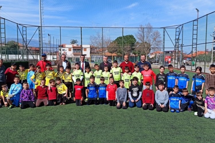 Sarıg&ouml;l'de okullar arası spor heyecanı başladı