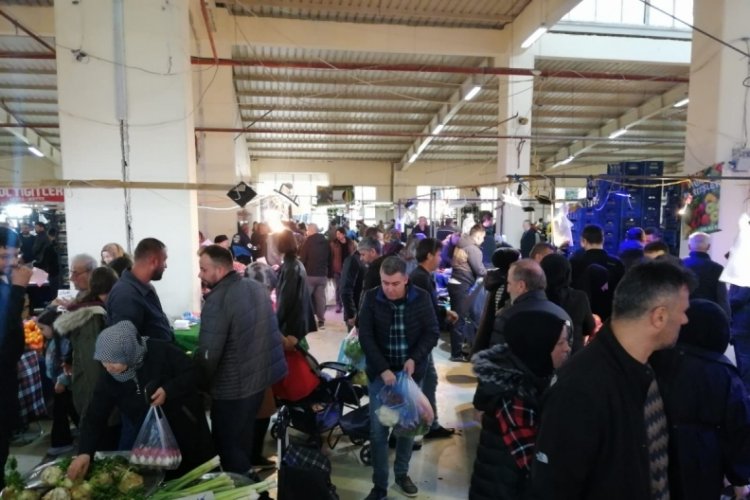 Ramazanın ilk g&uuml;n&uuml;nde pazarlarda yoğunluk oluştu!&nbsp;Peki fiyatlarda değişiklik var mı?