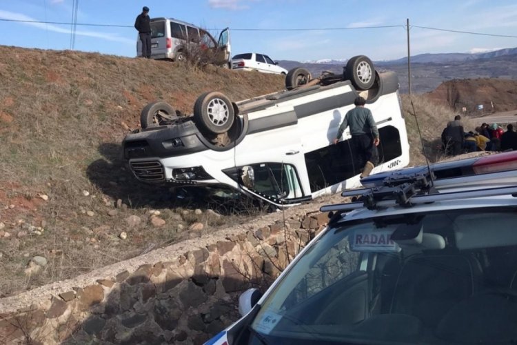 Giresun'da &ouml;ğrenci servisi devrildi: 11 yaralı