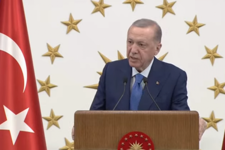 Cumhurbaşkanı Erdoğan: Ter&ouml;re karşı verdiğimiz m&uuml;cadele milli bir şahlanış