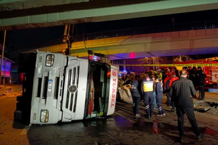 İstanbul'da feci kaza! 4 kişi hayatını kaybetti