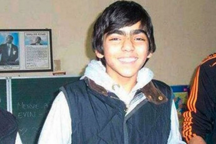 &Ouml;zg&uuml;r &Ouml;zel'den Berkin Elvan paylaşımı