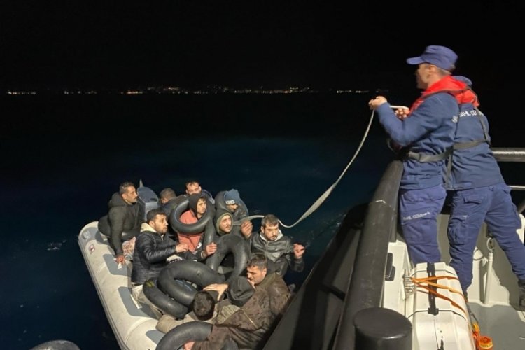 İzmir a&ccedil;ıklarında 39 g&ouml;&ccedil;men yakalandı