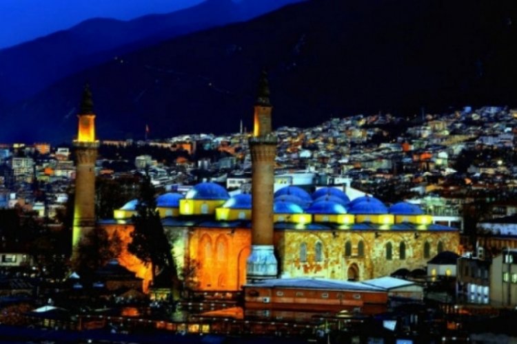 Bursa'da iftar saat ka&ccedil;ta olacak? Bursa'da oru&ccedil; ne zaman a&ccedil;ılacak? (12 Mart)