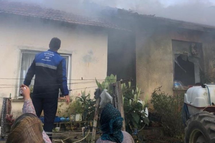 Antalya'da evinin yandığı haberini alınca hayatının şokunu yaşadı