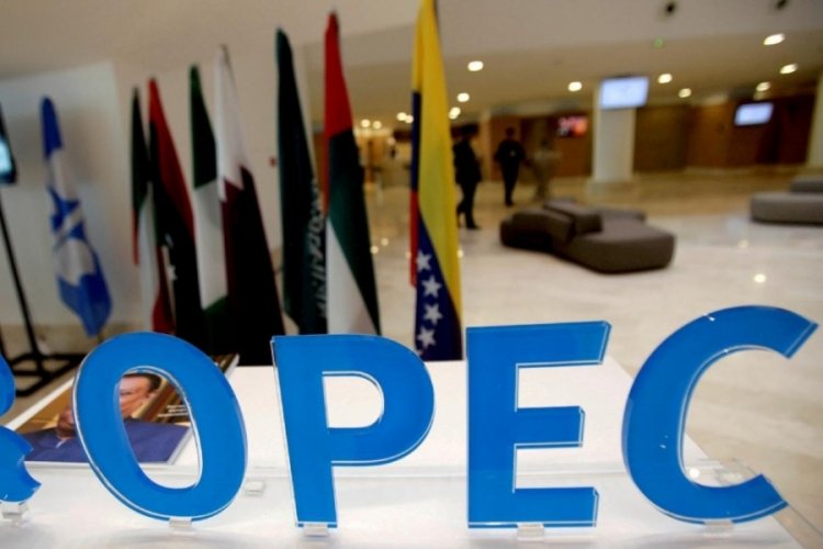 OPEC'in petrol &uuml;retimi şubatta artarak 26,5 milyon varile y&uuml;kseldi
