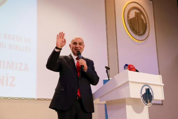 Bakan Bolat ve Turgut Altınok esnaflarla buluştu