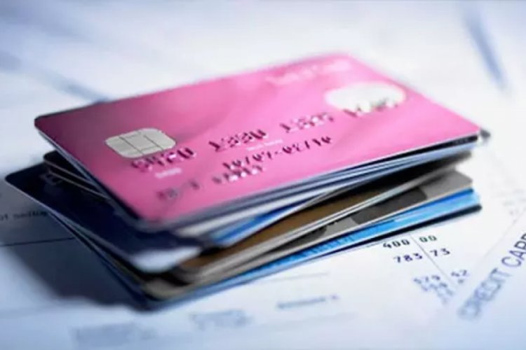Bankalar bütün kredi kartı limitlerini düşürecek