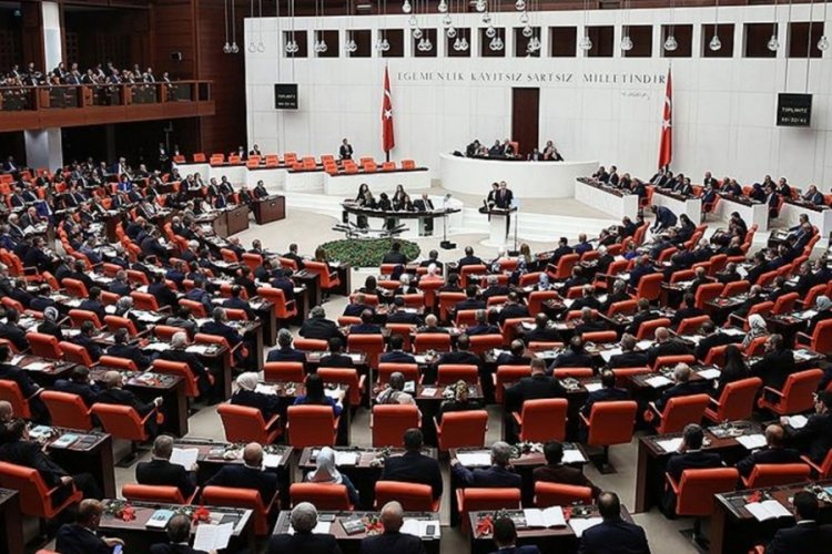 TBMM'den istekler: 25 Aralık resmi tatil olsun, kağıt ve madeni para kaldırılsın