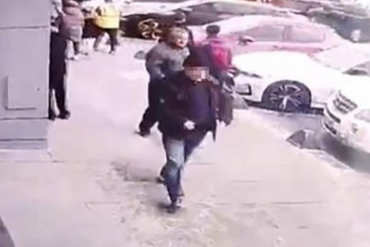 İstanbul'da arkadaşını &ouml;ld&uuml;rd&uuml;! Olay yerinden sakince uzaklaştı