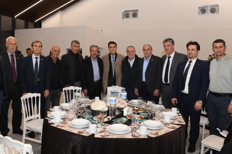 Bursa'da Başkan Dündar, muhtarlar için iftar yemeği verdi